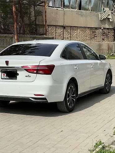 roewe er6: Roewe i5: 2020 г., 1.5 л, Вариатор, Электромобиль, Седан — 3