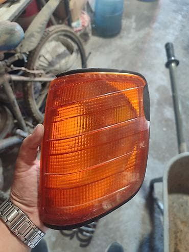 Системы освещения: Правый поворотник Mercedes-Benz Б/у, Оригинал, Германия — 1