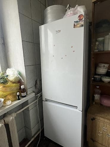Холодильник Beko, Б/у, Двухкамерный, De frost (капельный)