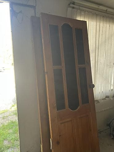 Деревянные межкомнатные двери в классическом стиле. - Материал