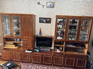 Стенка-шкаф, Тип стенки-шкафа: Модульная, Для зала, Б/у, Особенности: С отделением под телевизор at lalafo.kg Стенка-шкаф, Тип стенки-шкафа: Модульная, Для зала, Б/у, Особенности: С отделением под телевизор