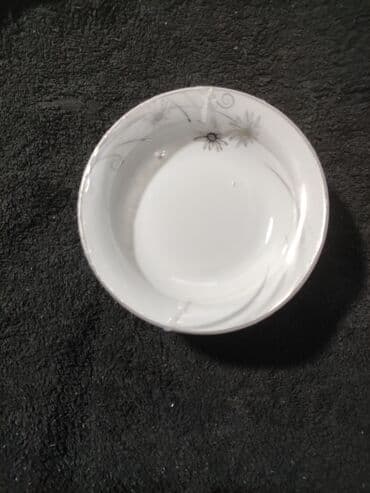 стакан кофе: Продаю новый столово-чайный сервиз на 6 персон. Произведен в Иране на — 9