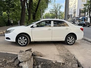 gac aion y 2025: BYD E5: 2017 г., Робот, Электромобиль, Седан — 3