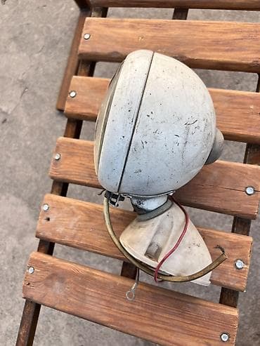 софит лампа: Фароискатель/прожектор автомобильный советского образца. - Корпус — 2