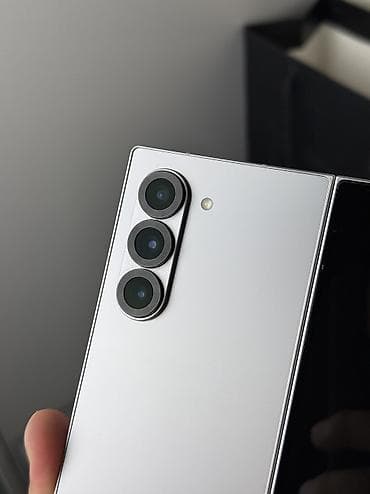 samsung: Samsung Galaxy Z Fold 6 — 2