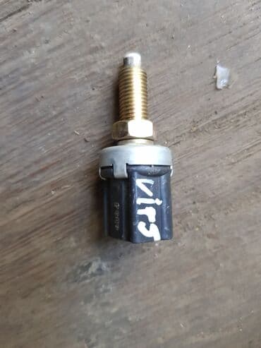 система форсунок: Toyota Vitz, тормозная лягушка. Тойота Витз. Датчик педали тормоза — 1