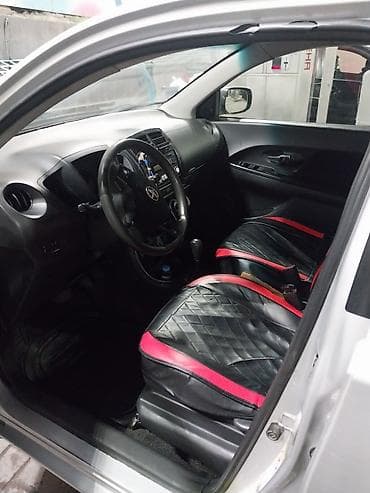 Продажа авто: Toyota : 2008 г., 1.8 л, Автомат, Бензин, Хэтчбэк — 3