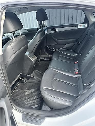 prius v: Hyundai Sonata: 2019 г., Автомат, Бензин, Седан — 4