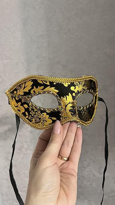 Балдар дүйнөсү: Маски маскарадные по 150 сом Чепчик Красная Шапочка . 400 сом — 2