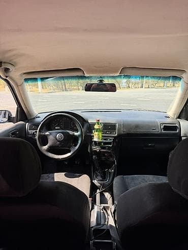 авто рага: Volkswagen Golf: 1999 г., 1.6 л, Кол менен иштөөчү, Бензин, Хетчбек — 6