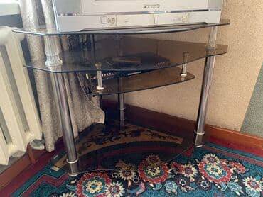 куплю домашний телефон: Продам старый телевизор и тумбочку к нему. Телевизор рабочий. Тумбочка — 2