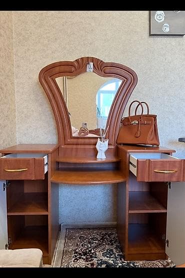 Другая мебель: Туалетный столик, С зеркалом, цвет - Коричневый, МДФ — 4