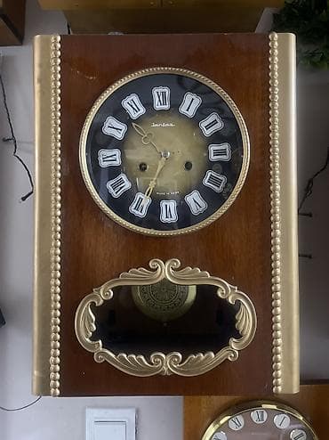 часы сувенирные настенные: Настенные механические часы Jantar (Made in USSR). Описание: - Корпус — 3
