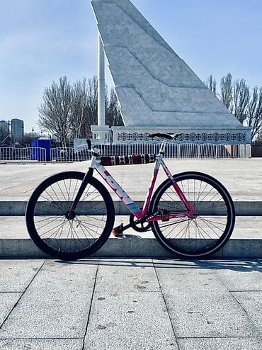 сел поехал: Шоссейный велосипед, Рама M (156 - 178 см), Б/у — 4