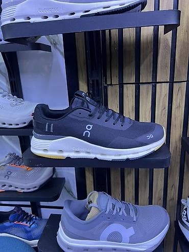 Кроссовки On (логотип «On/OC») с технологией амортизации CloudTec. -