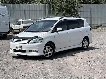 Toyota Ipsum: 2002 г., 2.4 л, Автомат, Бензин, Минивэн — 1