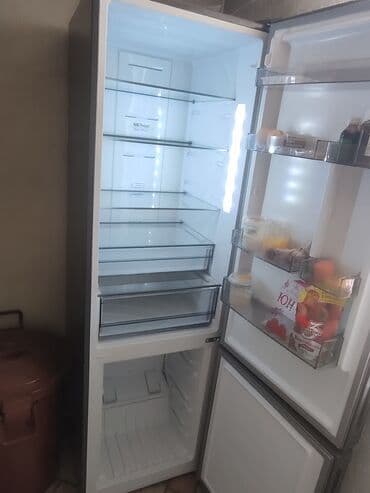 колонки 2 1: Холодильник AVEST BCD-377WH (серый, двухкамерный) - Общий объем: 356 — 7