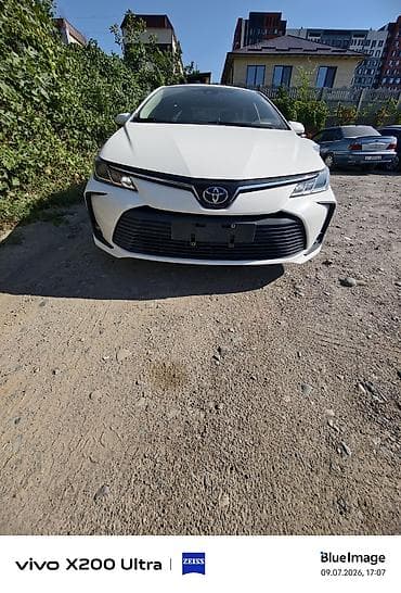 Toyota Corolla: 2021 г., 1.8 л, Вариатор, Гибрид, Седан