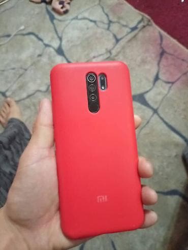 xiaomi poco m3: Силиконовый чехол для смартфона Xiaomi (серия Redmi/MI) в ярко‑красном — 1