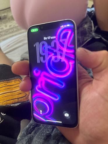 face: IPhone 13 mini, Б/у, 128 ГБ, Белый, Чехол, 75 % — 1