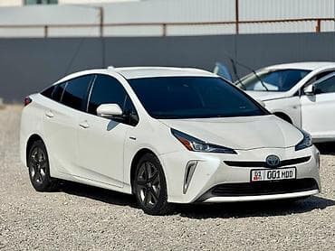 Toyota Prius: 2019 г., Автомат, Гибрид, Хэтчбэк at lalafo.kg Toyota Prius: 2019 г., Автомат, Гибрид, Хэтчбэк
