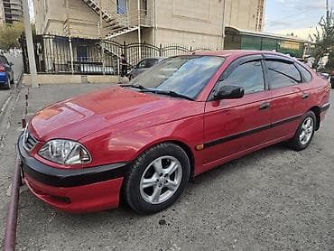таеиа ист: Toyota Avensis: 2001 г., 1.8 л, Автомат, Бензин, Хэтчбэк — 3