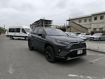 Toyota RAV4: 2021 г., 2.5 л, Вариатор, Гибрид, Кроссовер at lalafo.kg Toyota RAV4: 2021 г., 2.5 л, Вариатор, Гибрид, Кроссовер