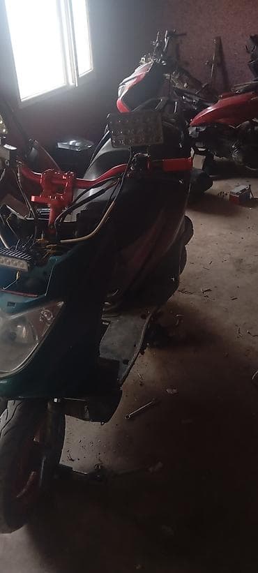 nio et9: Тип скутера 150 куб. см, Бензин, Б/у — 3