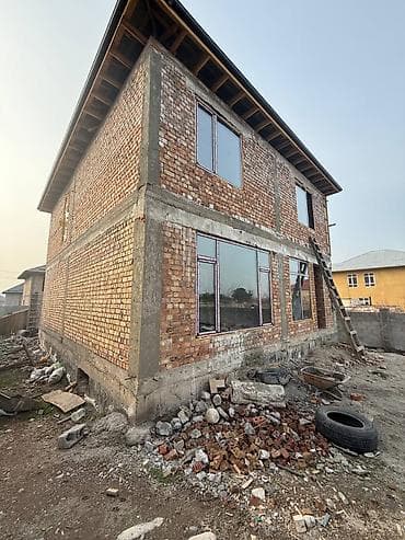 жилмассив кырман бишкек: 📍 ул. Аруун 🔘6-комнатный 🔘Этажи 3 🔘264м² Продается 3-этажный дом — 4
