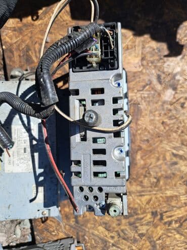 магнитола с экраном купить: Оригинальная контрактная б у из Европы штатная магнитола на Тойоту — 3