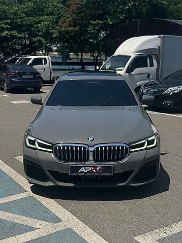 изменить номер о: BMW 520: 2020 г. — 2