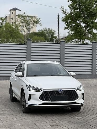 a2 group: BYD E2: 2021 г., Электромобиль, Седан — 1