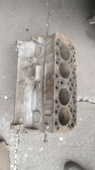 Блок двигателя Москвич-408, на 412ый не подходит, это разные моторы