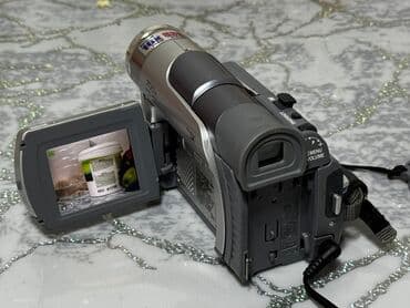 Видео камера Модель GR-D21E Она использовалась на нем снимали той и at lalafo.kg Видео камера Модель GR-D21E Она использовалась на нем снимали той и