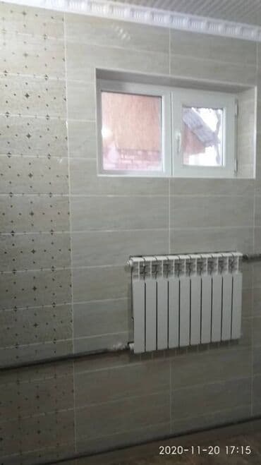 раковина с тумбой для кухни: Ванная комната с отделкой и сантехникой. - Стандартная акриловая — 4