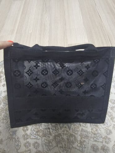 у настоящей женщины должна быть сумка: Тоут‑сумка прямоугольной формы - Легкая и удобная для ежедневного — 1