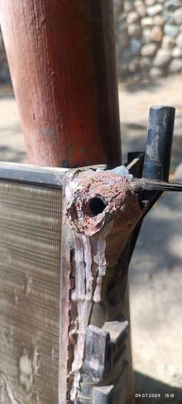 авто в нерабочем состоянии: Верхняя трубка обломана — 3