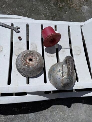 кухонные оборудования: Металлические грузики-насадки в форме полусфер с ручкой и центральным — 3