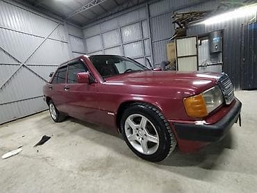 тик: Mercedes-Benz 190: 1992 г., 2 л, Автомат, Седан — 2