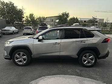 два авто: Toyota RAV4: 2020 г., 2.5 л, Вариатор, Гибрид, Кроссовер — 6