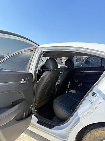 elantra 2022: Hyundai Elantra: 2020 г., 1.6 л, Автомат, Бензин, Седан — 8