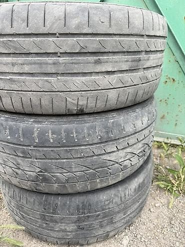 scooter maxi: Продаю шины 235/50/18 Состояние видно на фото Цена за 3шт - Размер — 2