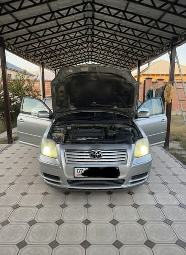 Toyota Avensis: 2004 г., 2 л, Автомат, Бензин, Седан