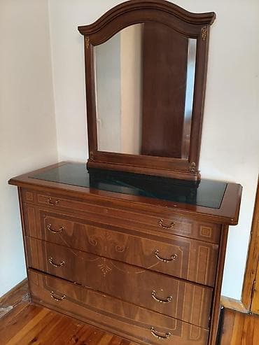 деревянный сундук: Спальный гарнитур, Б/у, Двуспальная кровать, Комод, Тумба, Дерево — 1