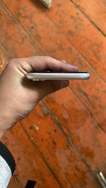 айфон икс с: IPhone XR, белый цвет акб-75 память 128 face ld есть обмен на Айфон — 3