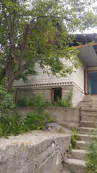 Үйлөр: Үй, 62 м², 3 бөлмө, Риелтор, Косметикалык оңдоо — 2