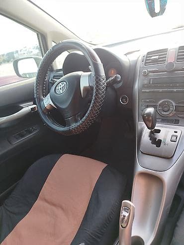 e 55 amg: Toyota Auris: 2007 г., 1.6 л, Автомат, Бензин, Хэтчбэк — 5