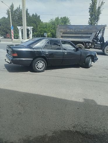 yamaha n max: Mercedes-Benz W124: 1989 г., 2 л, Механика, Бензин, Седан — 3