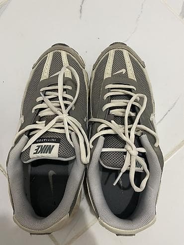 кийим: Эркектердин кроссовкасы, 43, Nike, Колдонулган, түсү - Боз — 1