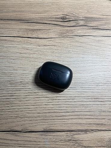 samsung galaxy buds: Полностью беспроводные наушники JBL (TWS) в черном цвете с зарядным — 1